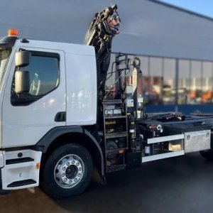 foto 19,5t hákový nosič kontejneru Volvo + HIAB 144