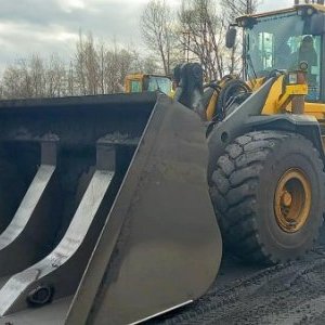 foto 26t/7m3 nakladač VÁHA +TISK Volvo L150G velkoobjem lopata 2019 výklop