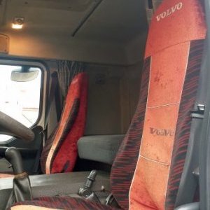 foto EUR5 Volvo 7.5m 19.5t lůžko lowdeck-tažné měchy shrnovačka plachta valník FE320