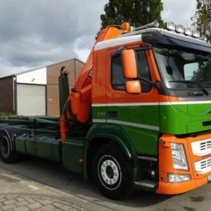 foto 6x2 Volvo 28t kontejner+HR 20tm jeřáb hákovka