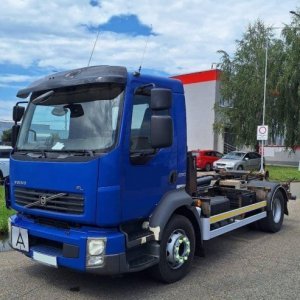 foto 4x2 kontejner hák Volvo 16t