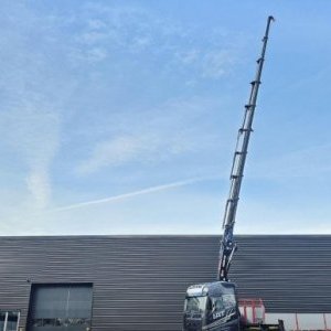 foto 8x4 Volvo valník + naviják s HIAB 54tm / 21m