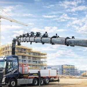 foto 8x4 Volvo valník + naviják s HIAB 54tm / 21m