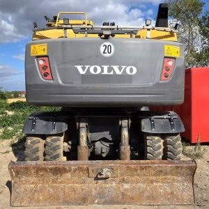 foto 17t bagr Volvo EW140D vývody 4lopaty klima kamera