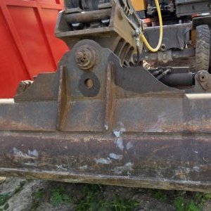 foto 17t bagr Volvo EW140D vývody 4lopaty klima kamera