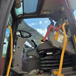 foto 17t bagr Volvo EW140D vývody 4lopaty klima kamera