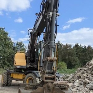 foto 17t bagr Volvo EW140D vývody 4lopaty klima kamera