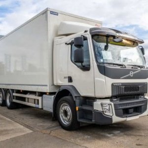 foto 6x2 skříň 7.3m čelo Volvo FE320