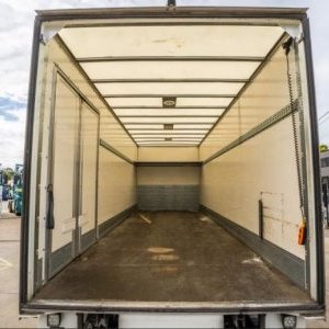 foto 6x2 skříň 7.3m čelo Volvo FE320