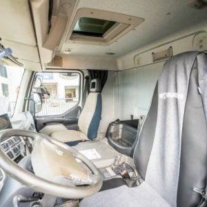 foto 6x2 skříň 7.3m čelo Volvo FE320