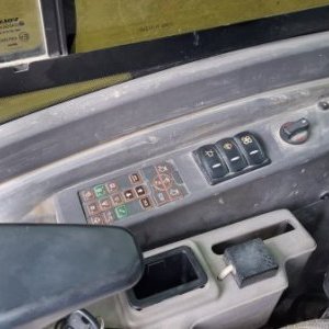 foto 5t minibagr +DRAPÁK 5lopat Volvo ECR50 rypadlo pás